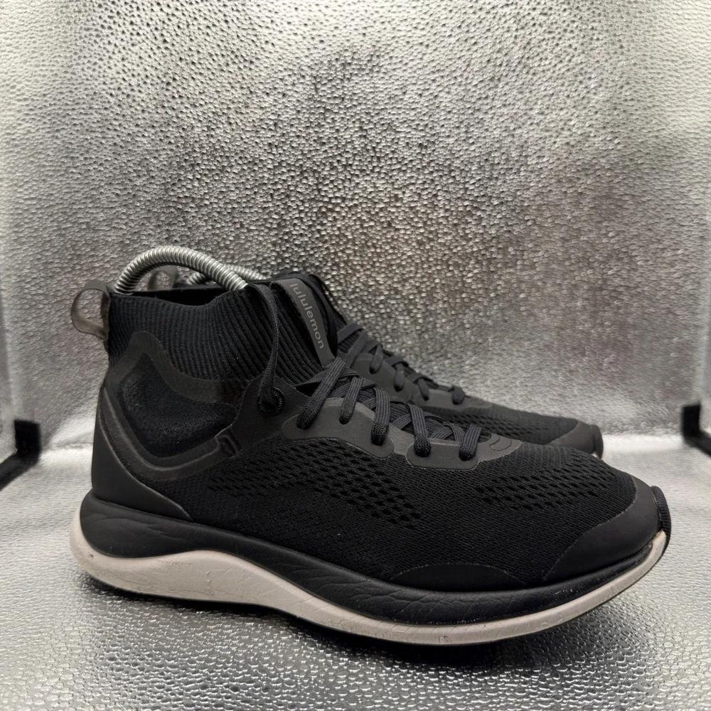 Size 8.5 Lululemon Chargefeel Workout Mid Womens Black Excellent Mid Top Sneaker
